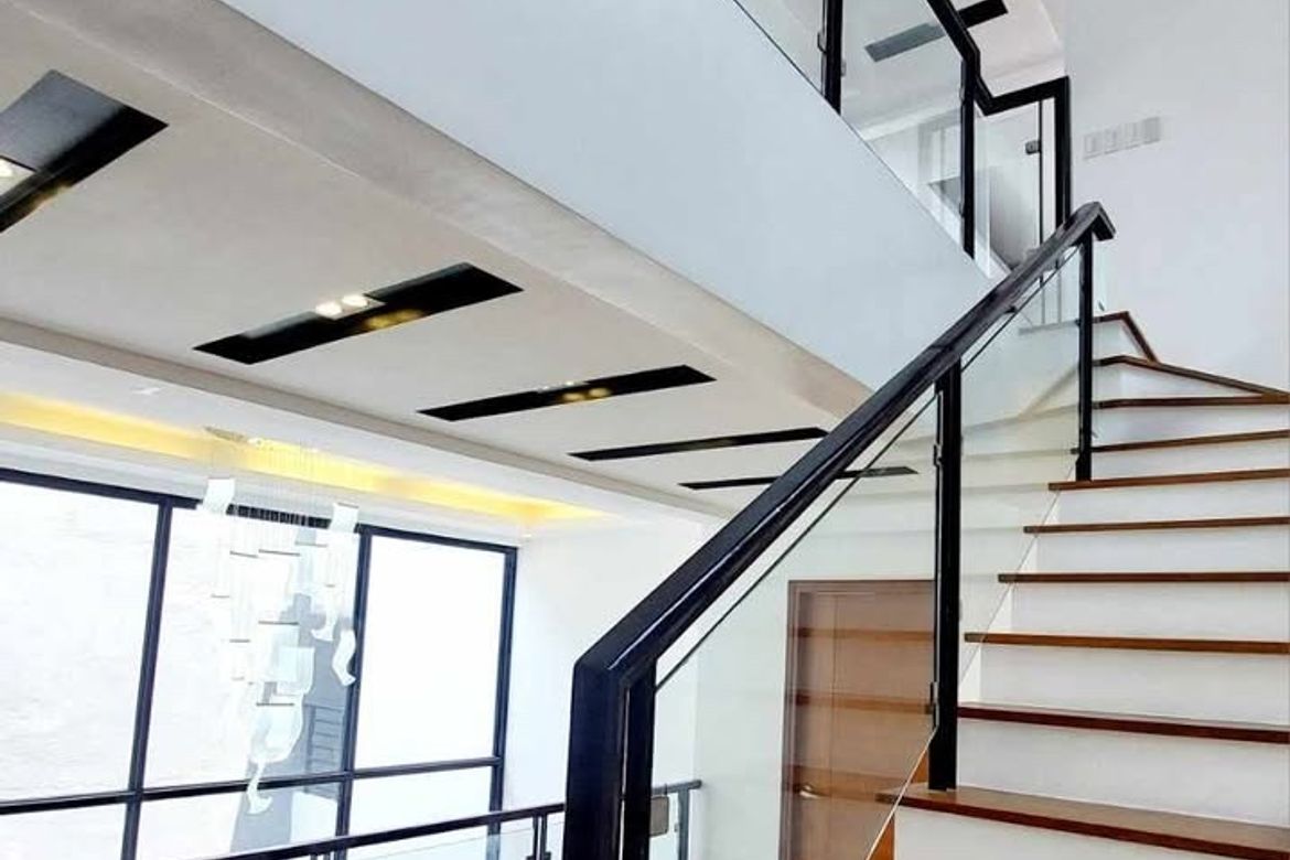 6 Bedroom Townhouse for Sale in Greenwoods Executive Village, San Miguel, Pasig, Metro Manila – photo 2