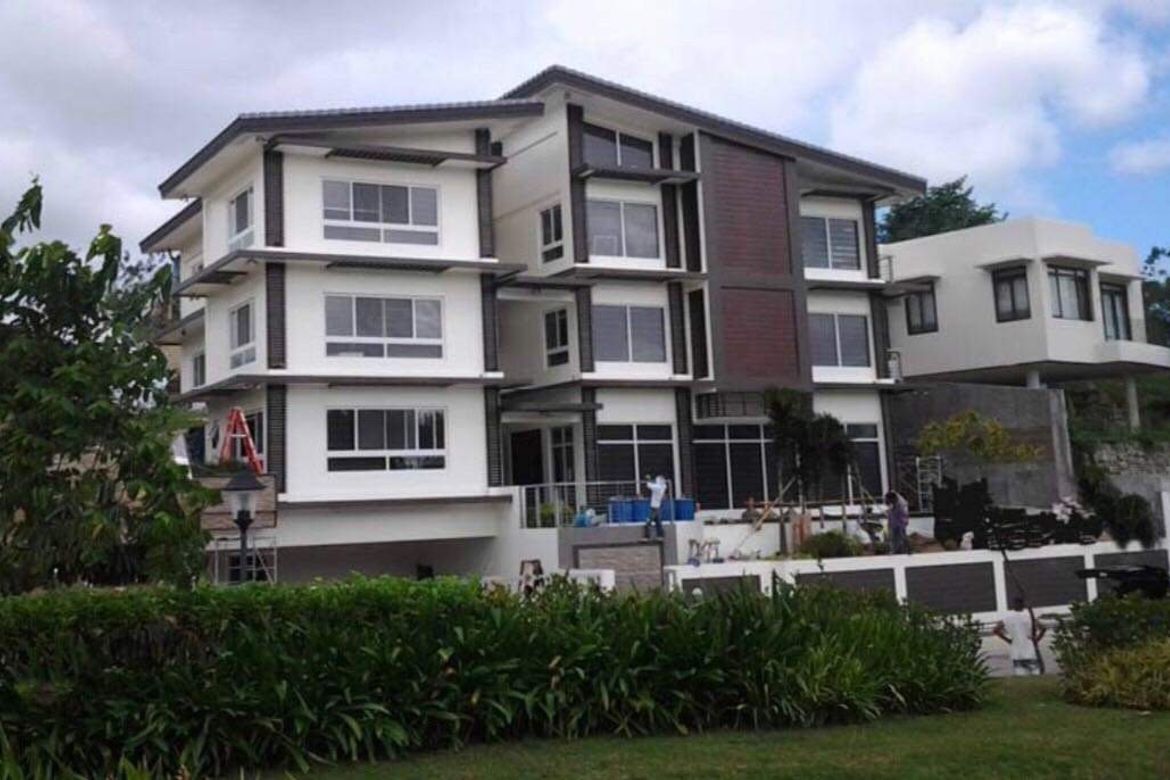6 Bedroom Townhouse for Sale in Inchican, Silang, Cavite