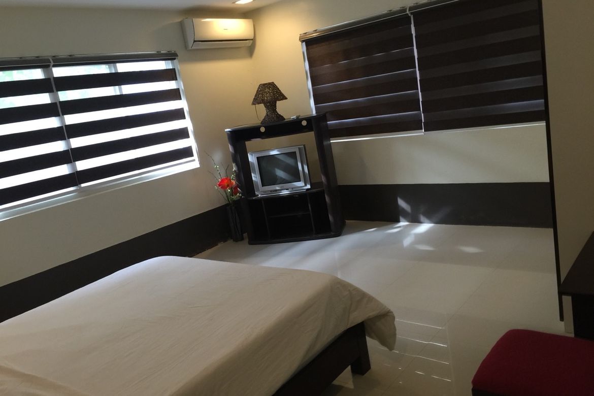 6 Bedroom Townhouse for Sale in Inchican, Silang, Cavite – photo 4