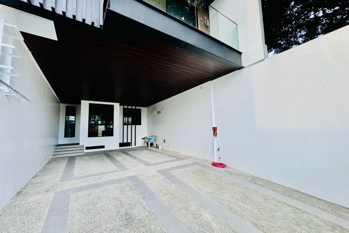 6 Bedroom Townhouse for Sale in Kapitolyo, Pasig, Metro Manila – photo 8