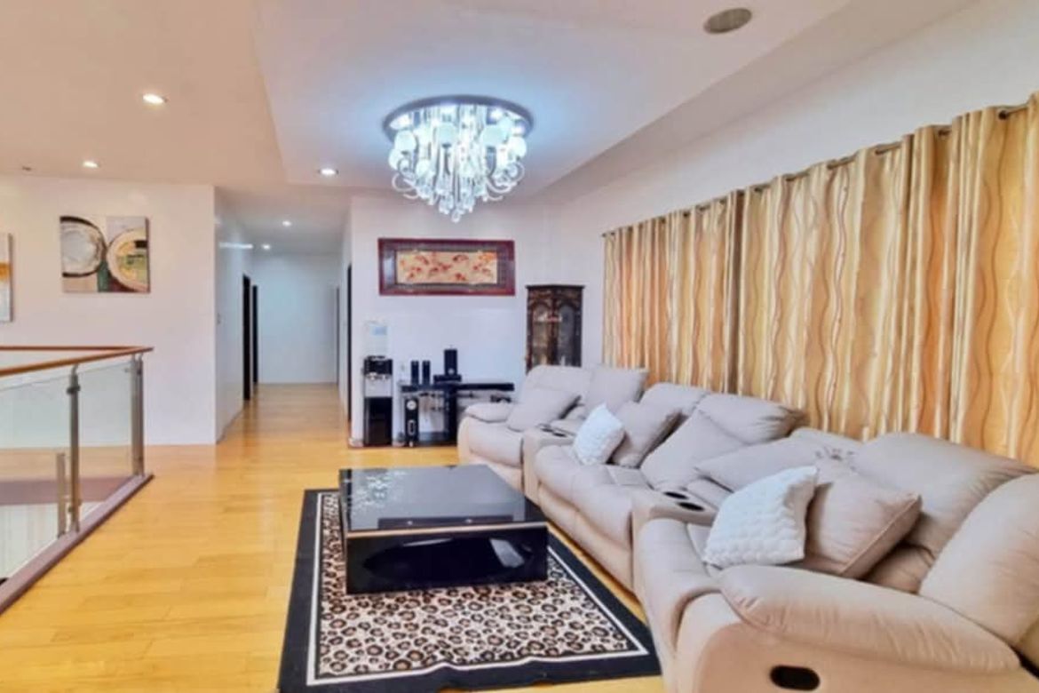 6 Bedroom Townhouse for Sale in Pristina North Residences, Bacayan, Cebu City, Cebu – photo 2