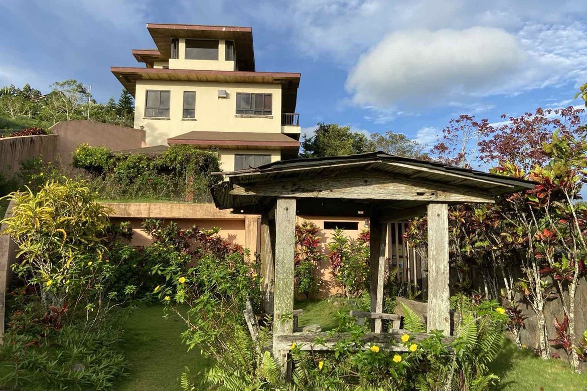 6 Bedroom Townhouse for Sale in San Gregorio, Laurel, Batangas – photo 4