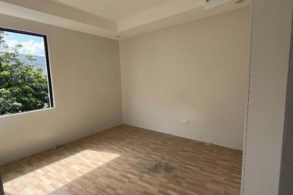 6 Bedroom Townhouse for Sale in Santo Niño, Marikina, Metro Manila – photo 5