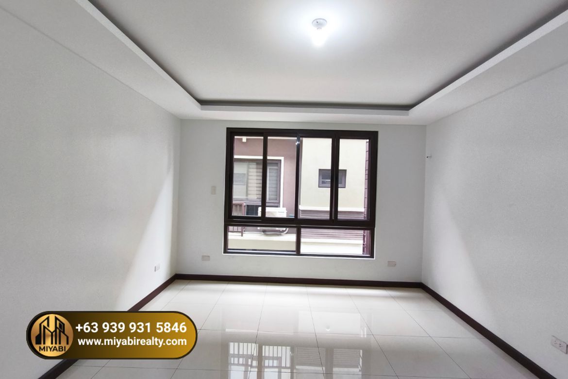 6 Bedroom Townhouse for Sale in Tandang Sora, Quezon City, Metro Manila – photo 3