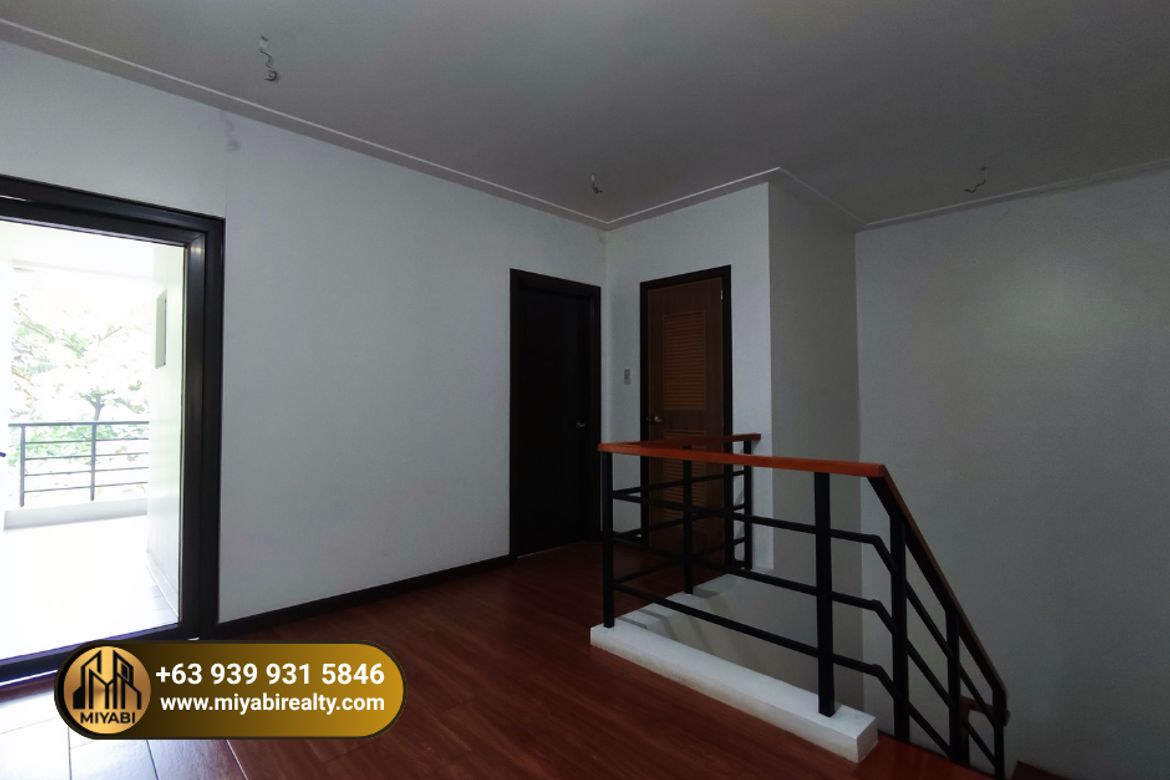 6 Bedroom Townhouse for Sale in Tandang Sora, Quezon City, Metro Manila – photo 8