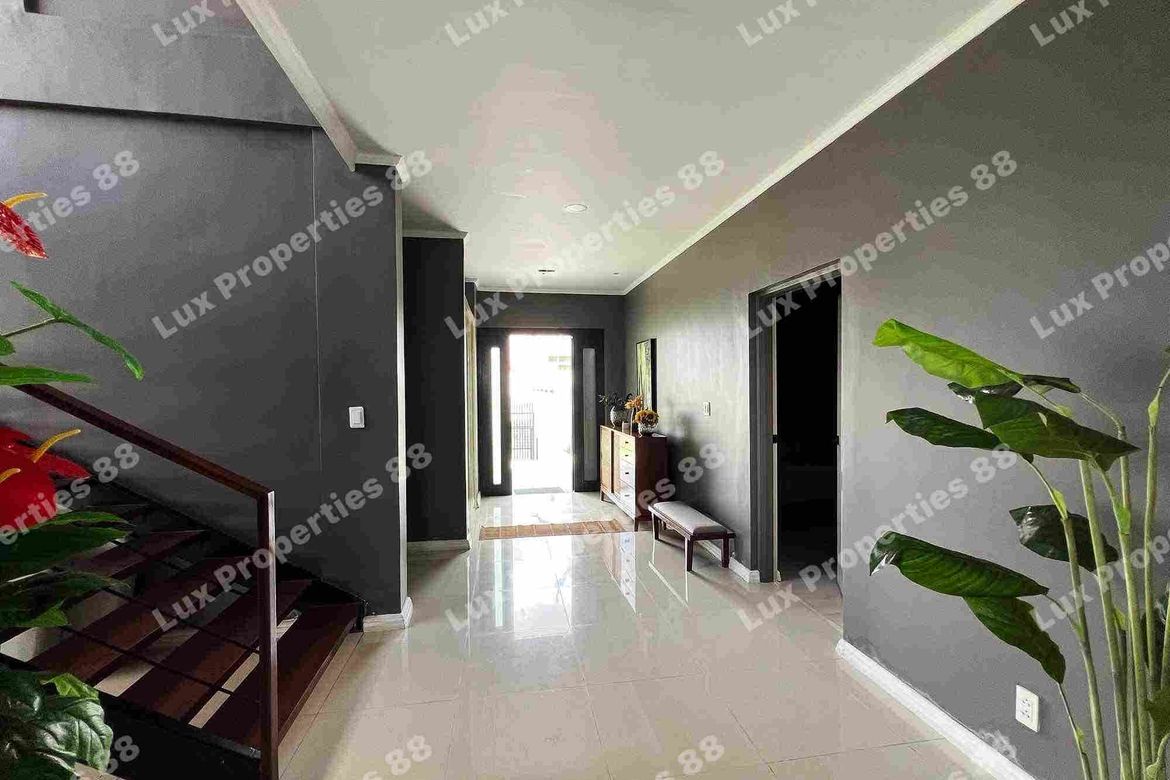 6 Bedroom Villa for Sale in Balibago, Angeles, Pampanga – photo 8