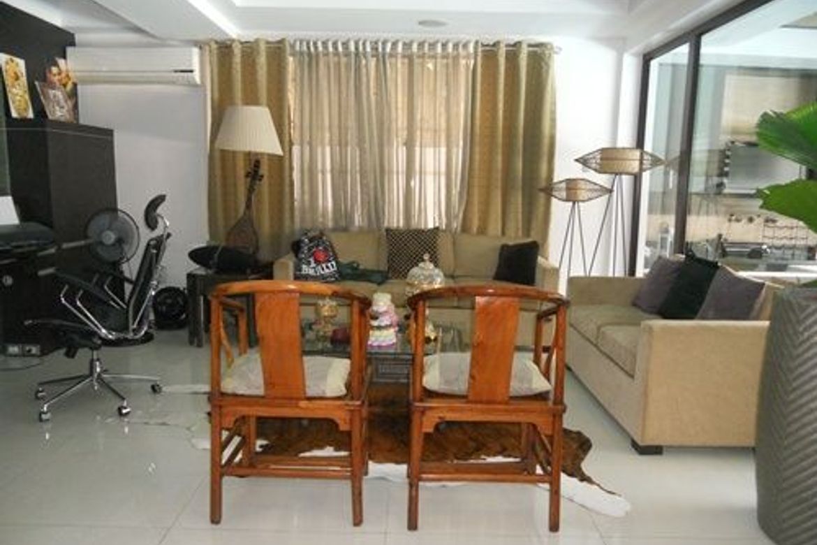 6 Bedroom Villa for Sale in Dasmariñas Village, Dasmariñas North, Makati, Metro Manila near MRT-3 Magallanes