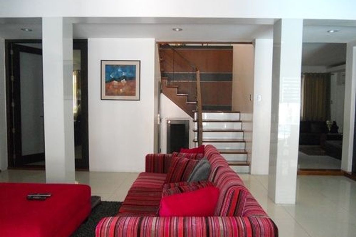 6 Bedroom Villa for Sale in Dasmariñas Village, Dasmariñas North, Makati, Metro Manila near MRT-3 Magallanes – photo 5