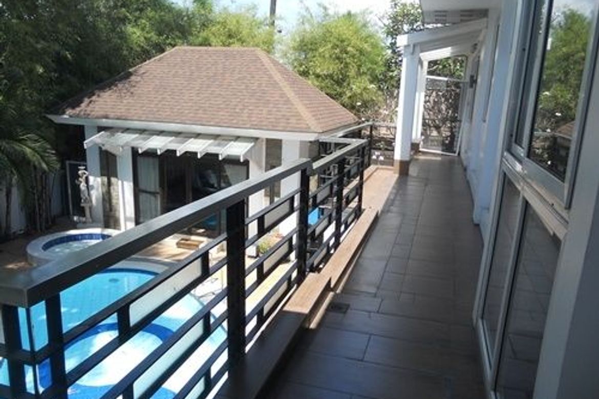 6 Bedroom Villa for Sale in Dasmariñas Village, Dasmariñas North, Makati, Metro Manila near MRT-3 Magallanes – photo 8
