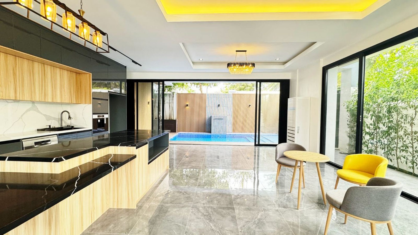 Brand-New 7-Bedroom 3-Storey House with Pool for Sale in Tokyo Mansions, South Forbes, Silang, Cavite – photo 17