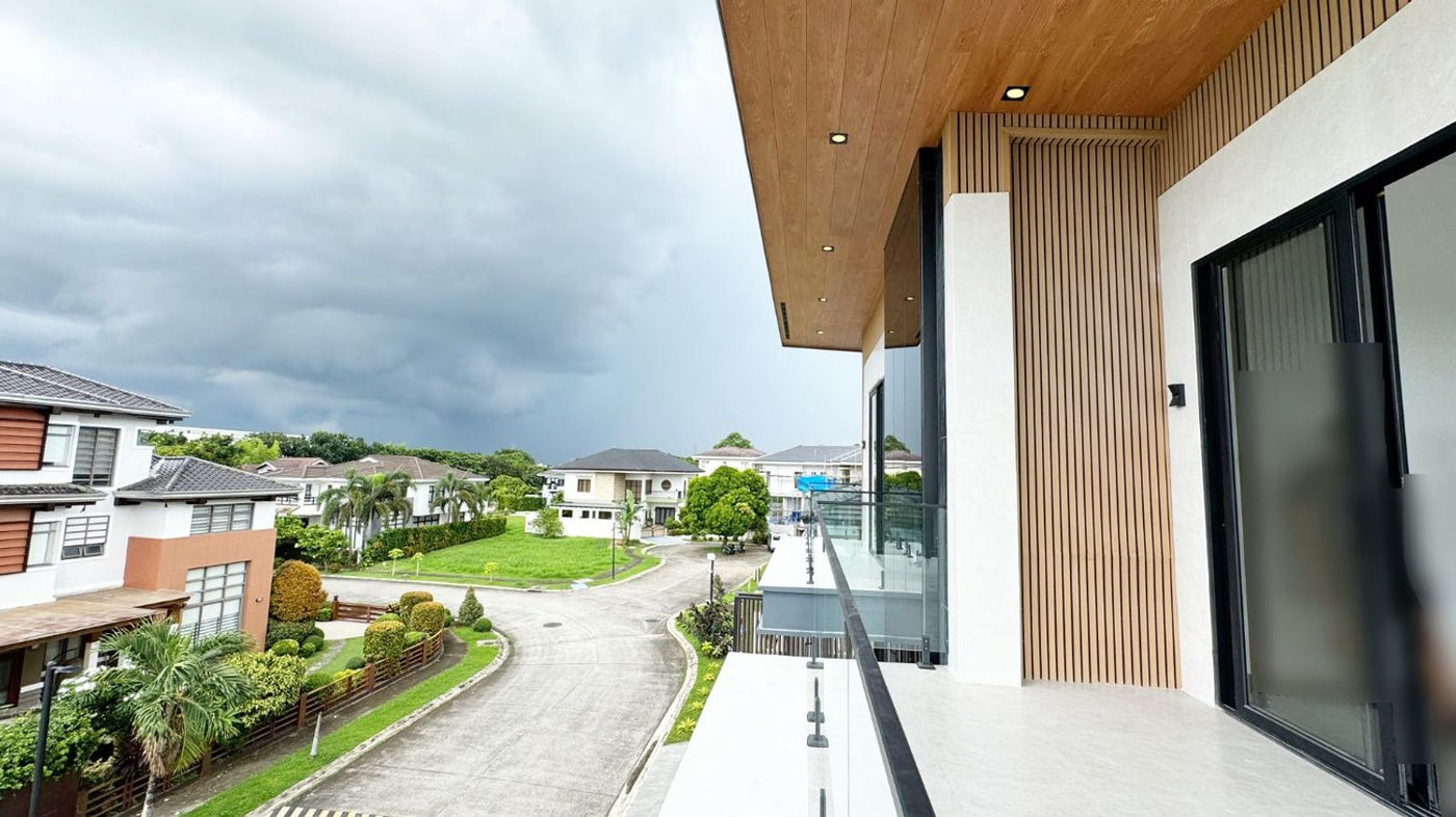 Brand-New 7-Bedroom 3-Storey House with Pool for Sale in Tokyo Mansions, South Forbes, Silang, Cavite – photo 26