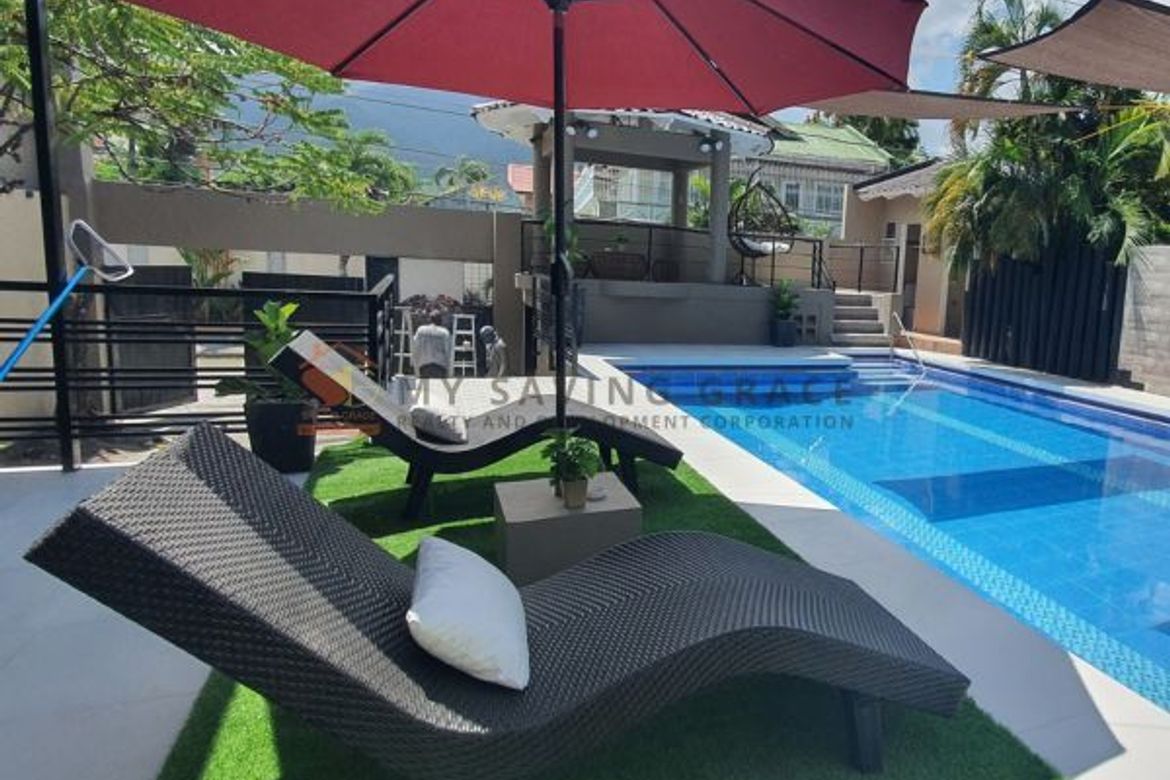 7 Bedroom Commercial for Sale in Pansol, Calamba, Laguna