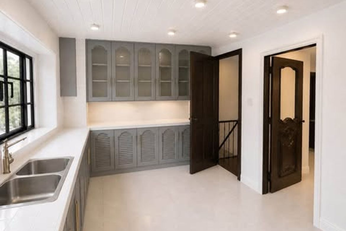 7 Bedroom House for Rent in San Nicolas, Pasig, Metro Manila photo 8