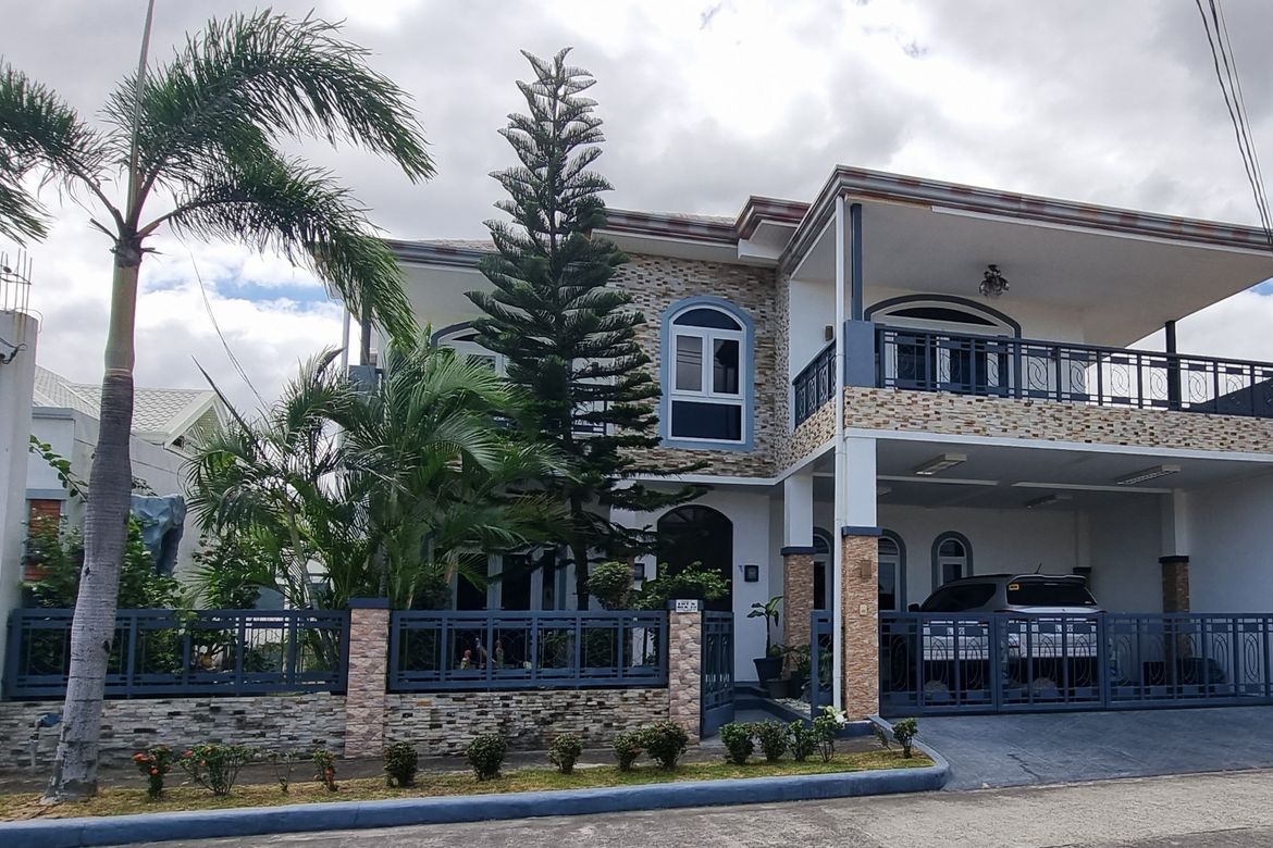 7 Bedroom House for Sale in Amsic, Angeles, Pampanga