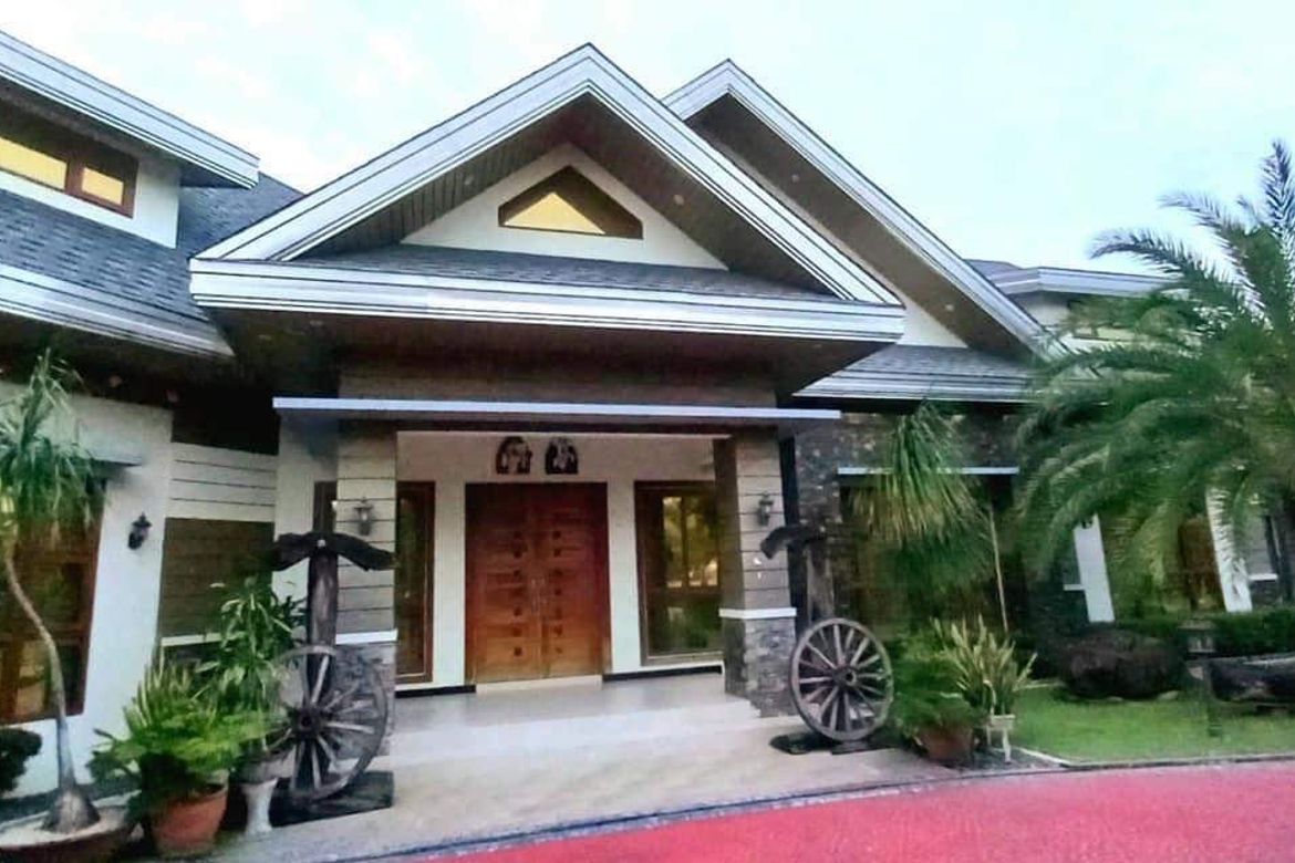 7 Bedroom House for Sale in Angeles, Pampanga – photo 2