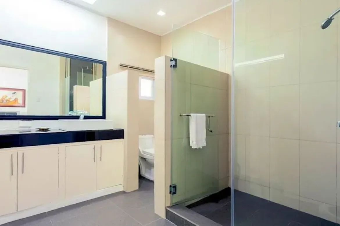 7 Bedroom House for Sale in Ayala Alabang Village, New Alabang Village, Muntinlupa, Metro Manila – photo 7