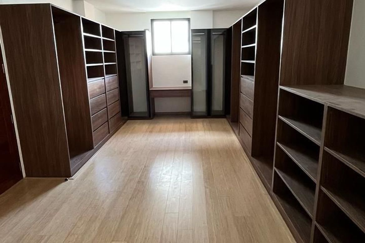 7 Bedroom House for Sale in Ayala Alabang Village, New Alabang Village, Muntinlupa, Metro Manila – photo 2