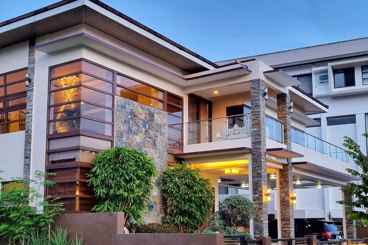 7 Bedroom House for Sale in Bacayan, Cebu City, Cebu