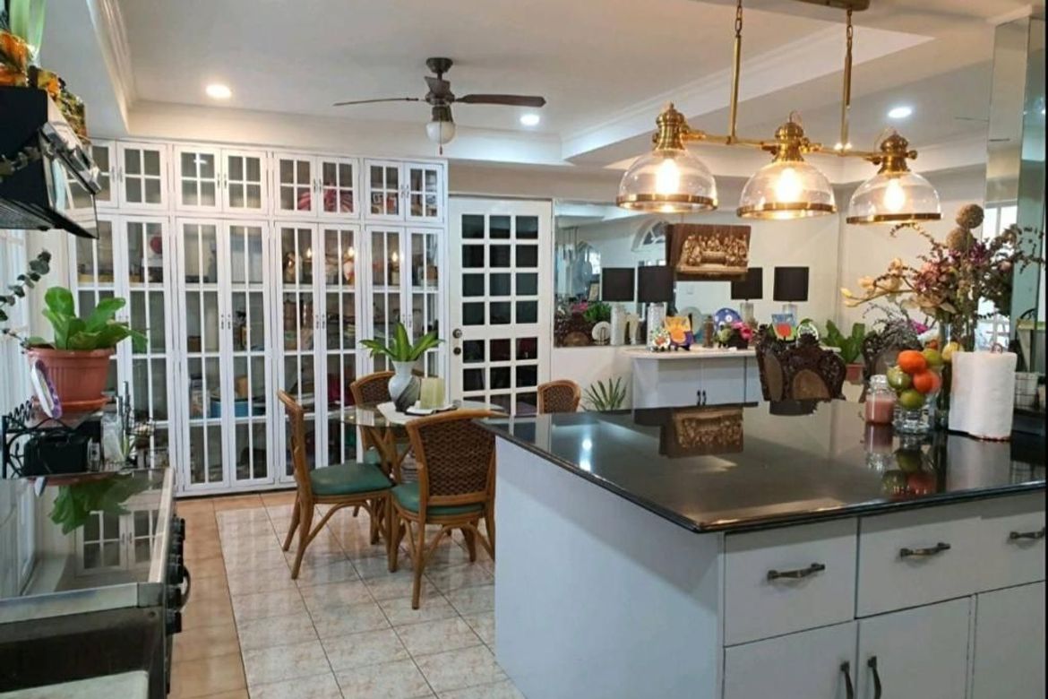 7 Bedroom House for Sale in Baesa, Quezon City, Metro Manila – photo 3