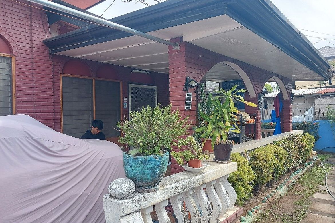 7 Bedroom House for Sale in Banilad, Bacong, Negros Oriental