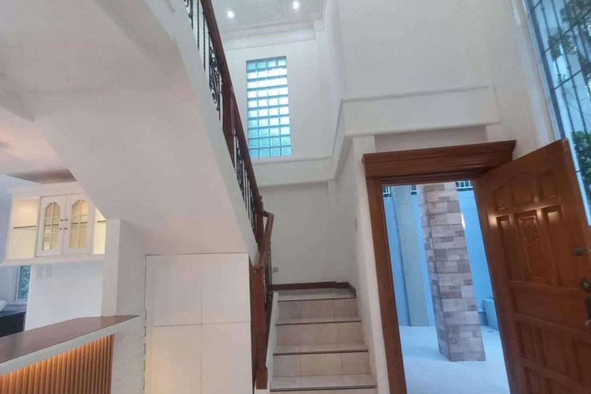 7 Bedroom House for Sale in Banilad, Mandaue, Cebu – photo 2