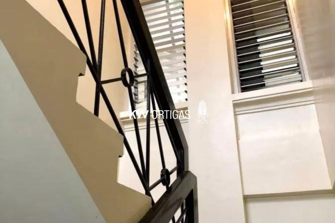 7 Bedroom House for Sale in Barangay 42, Caloocan, Metro Manila near LRT-1 R. Papa – photo 7