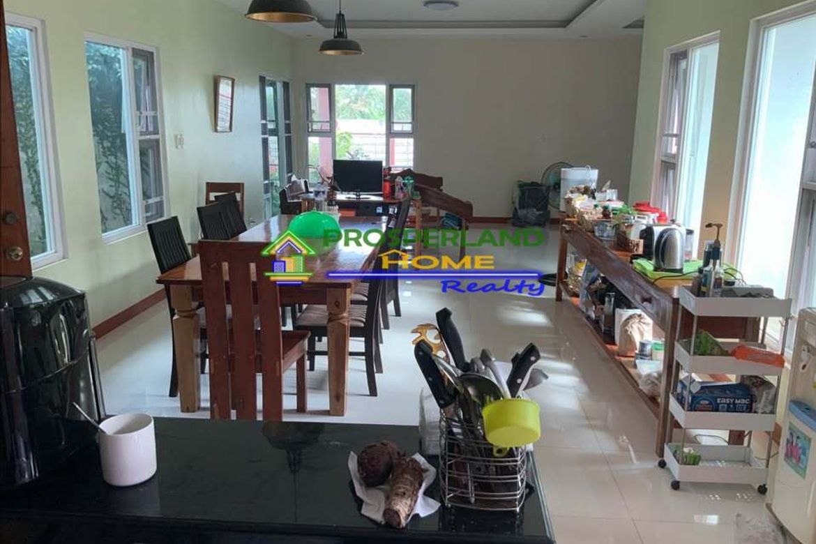 7 Bedroom House for Sale in Barangay 62-A, Cavite City, Cavite – photo 4