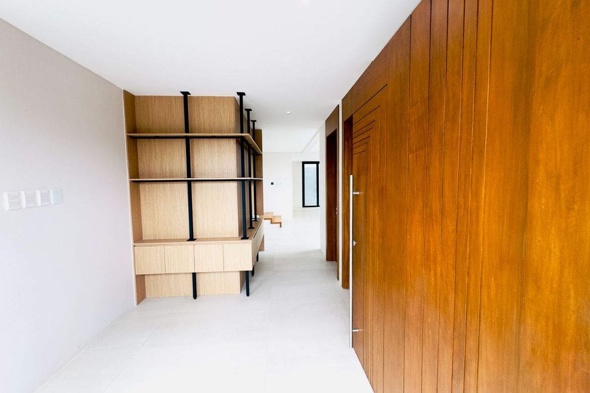 7 Bedroom House for Sale in Batasan Hills, Quezon City, Metro Manila – photo 4