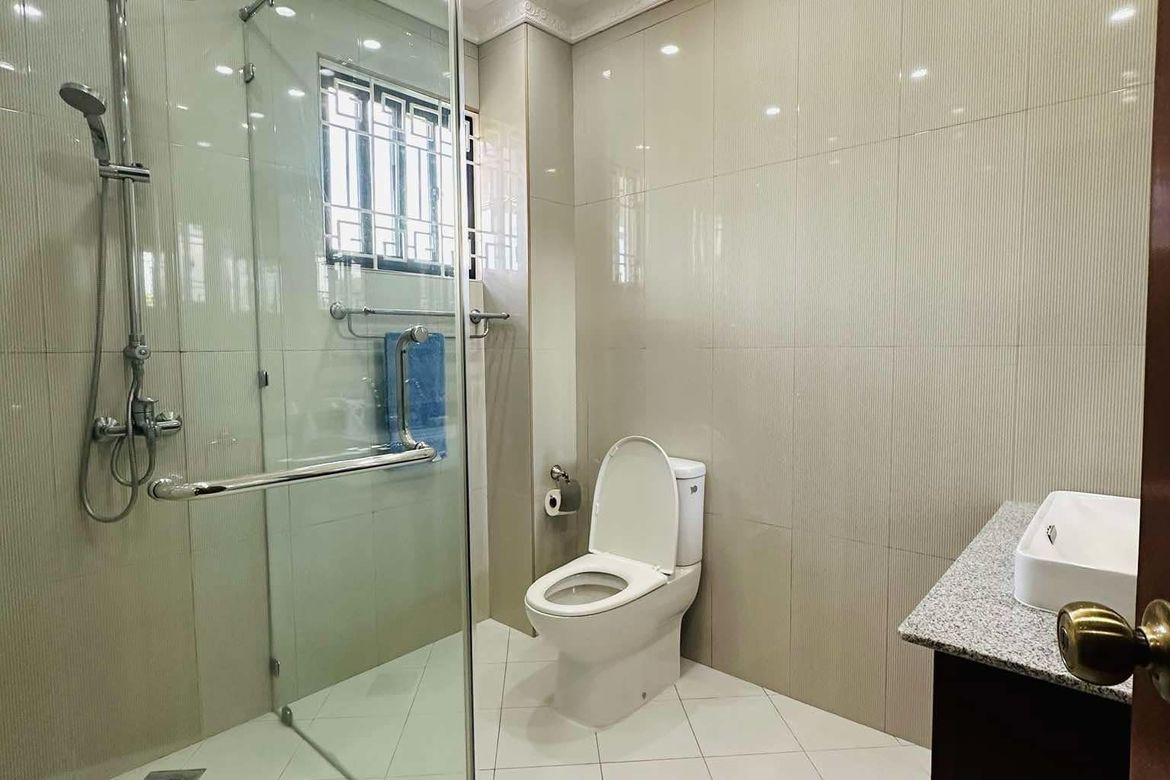 7 Bedroom House for Sale in Biking, Dauis, Bohol – photo 8