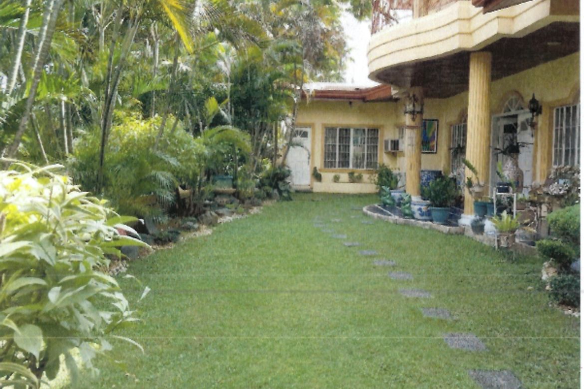 7 Bedroom House for Sale in Blue Ridge A, Quezon City, Metro Manila – photo 2
