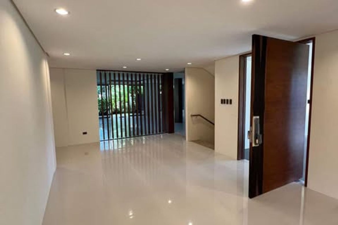 7 Bedroom House for Sale in Cabilang Baybay, Carmona, Cavite – photo 4