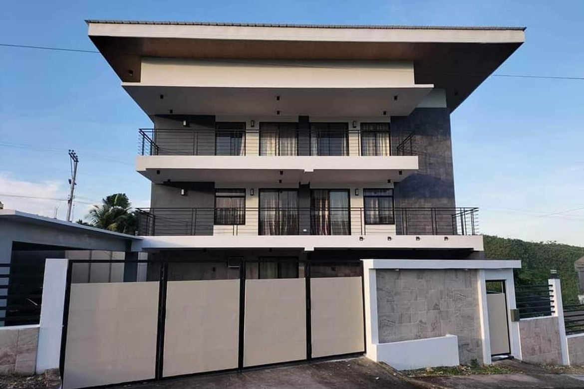 7 Bedroom House for Sale in Cadulawan, Talisay, Cebu