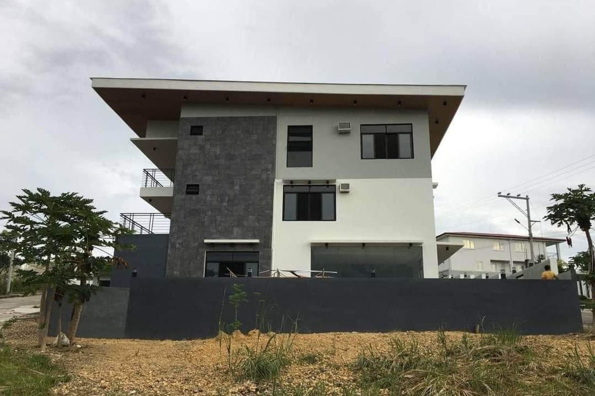 7 Bedroom House for Sale in Cadulawan, Talisay, Cebu – photo 2