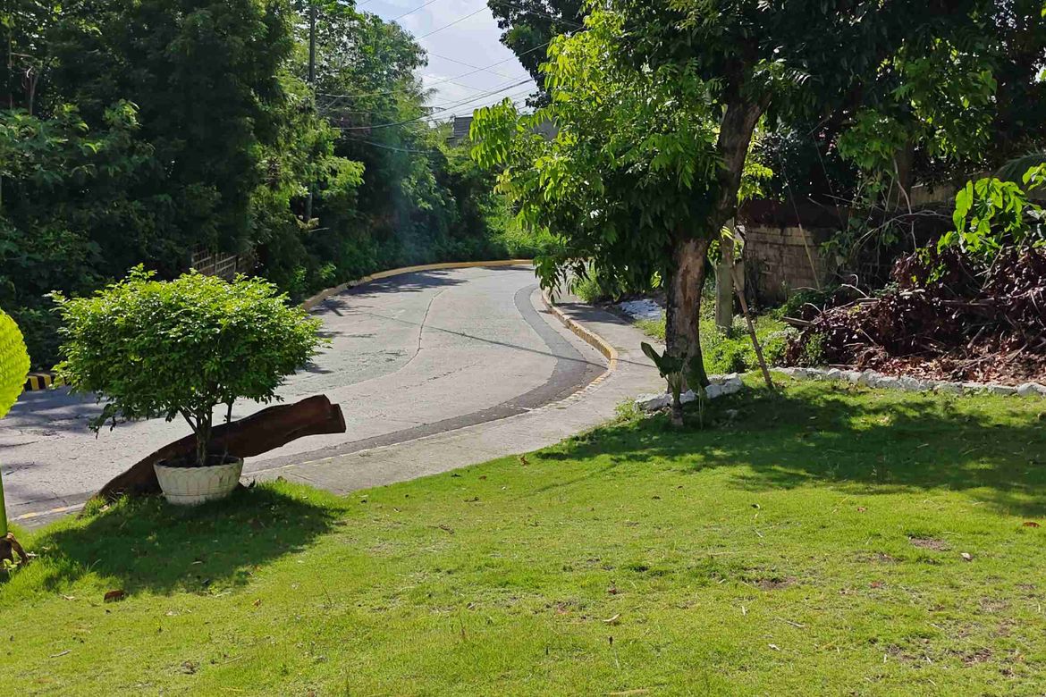 7 Bedroom House for Sale in Cadulawan, Talisay, Cebu – photo 4