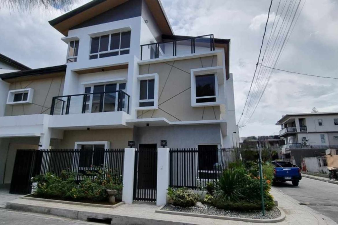 7 Bedroom House for Sale in Caniogan, Pasig, Metro Manila