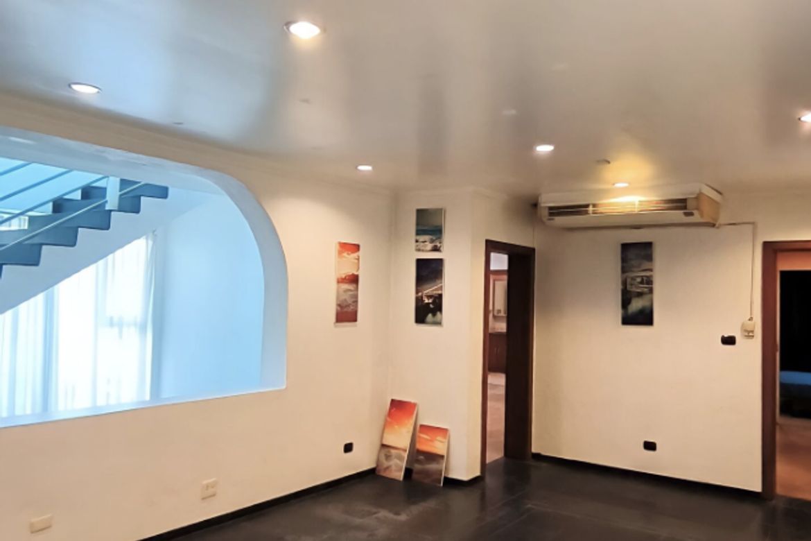7 Bedroom House for Sale in Comembo, Makati, Metro Manila – photo 2