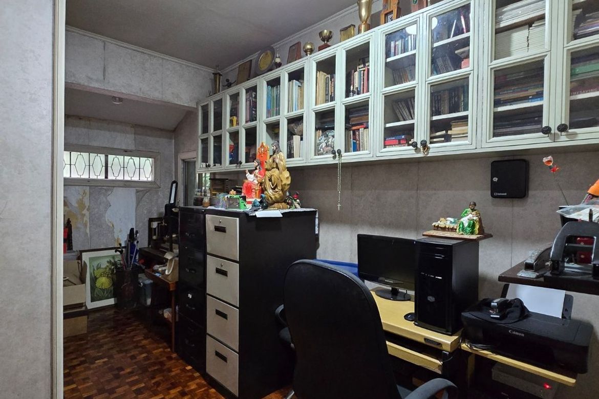 7 Bedroom House for Sale in Loyola Heights, Quezon City, Metro Manila near LRT-2 Katipunan – photo 7