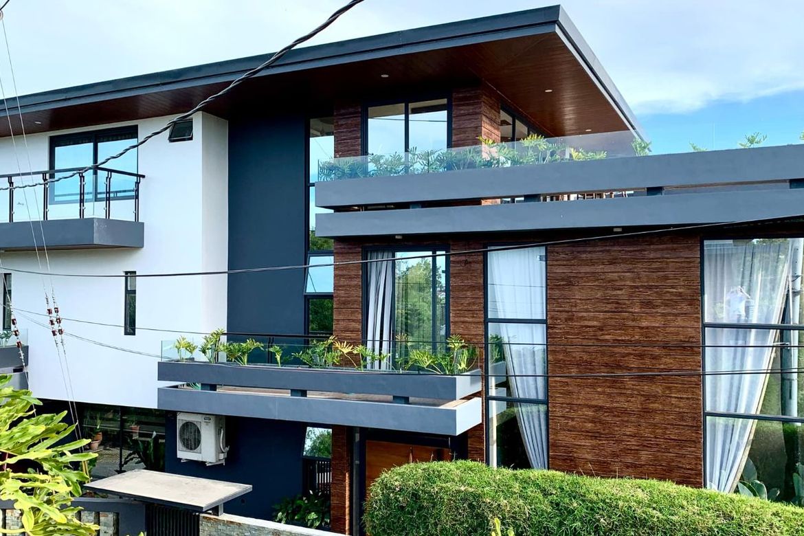 7 Bedroom House for Sale in Macabling, Santa Rosa, Laguna