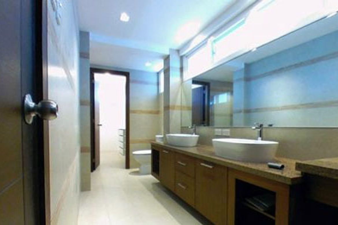 7 Bedroom House for Sale in McKinley Hill Village, McKinley Hill, Taguig, Metro Manila – photo 3