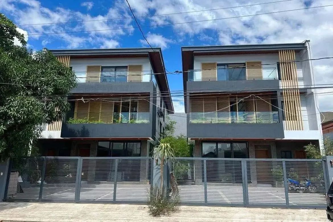 7 Bedroom House for Sale in Moonwalk, Parañaque, Metro Manila