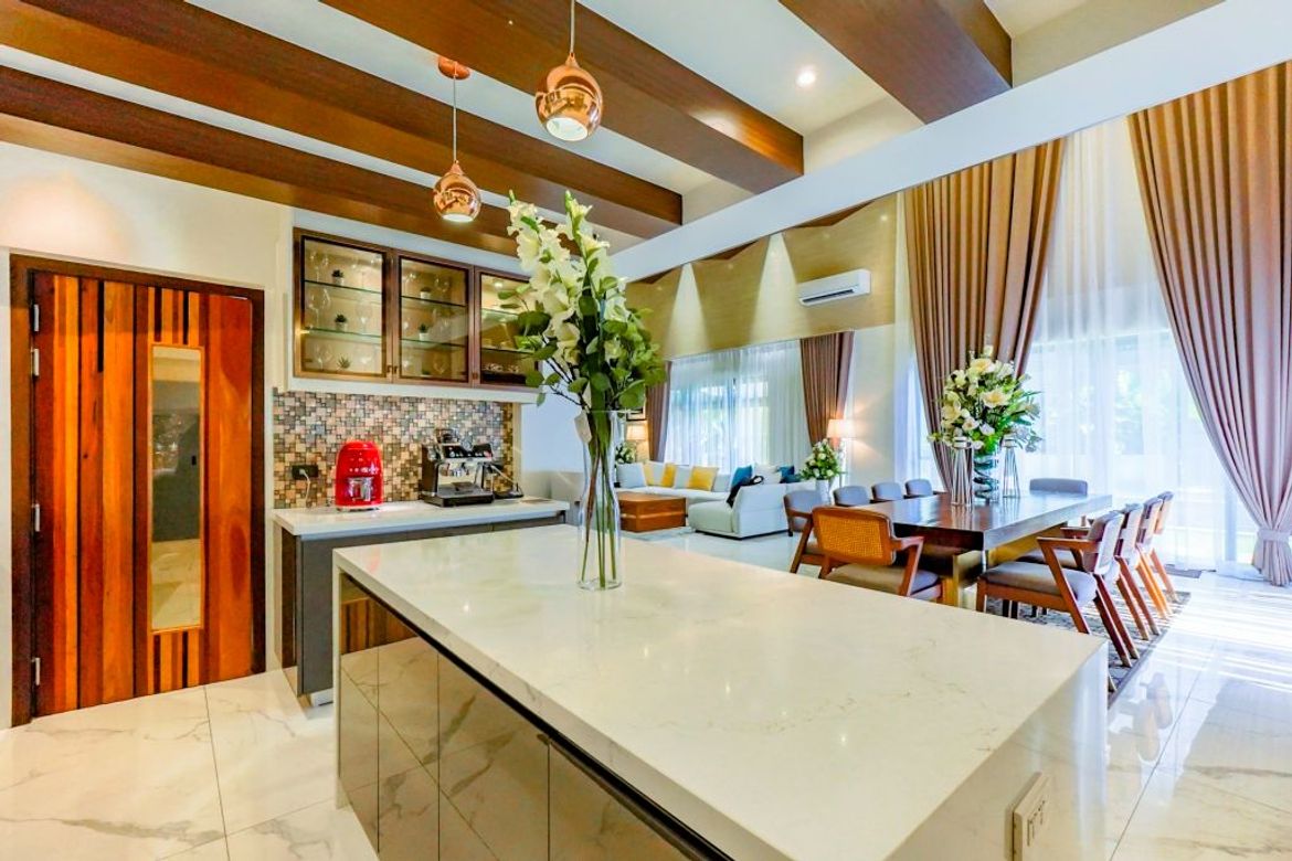 7 Bedroom House for Sale in Moonwalk, Parañaque, Metro Manila – photo 7