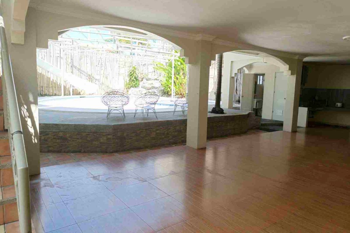 7 Bedroom House for Sale in Pansol, Calamba, Laguna – photo 2