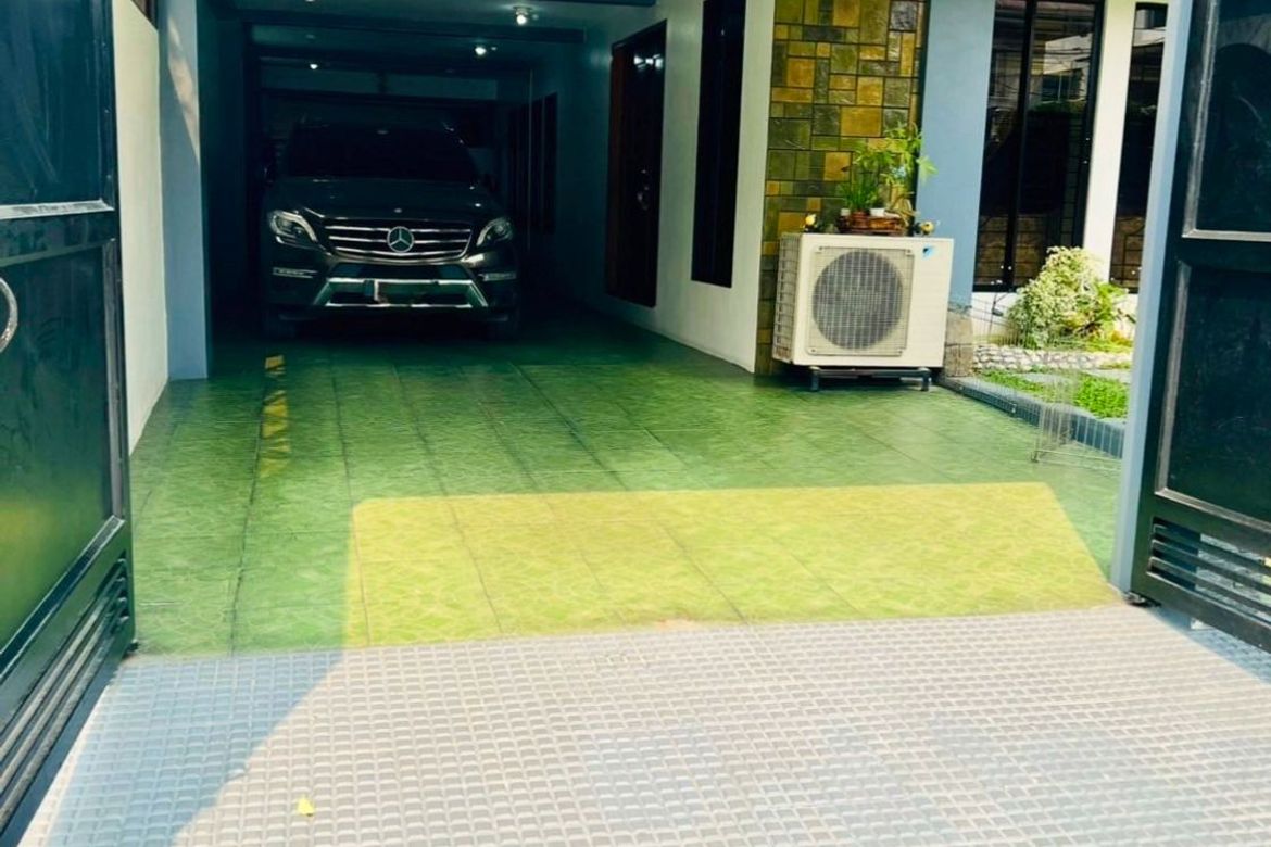 7 Bedroom House for Sale in Pasong Tamo, Quezon City, Metro Manila