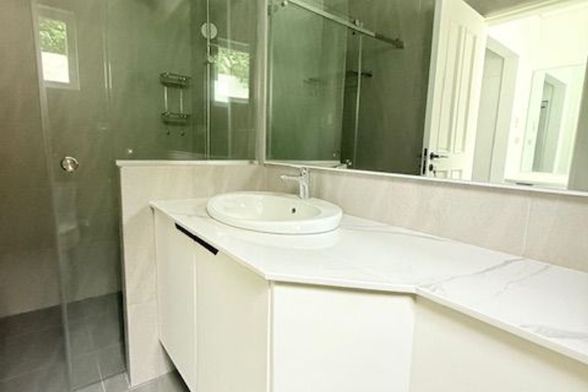 7 Bedroom House for Sale in Pasong Tamo, Quezon City, Metro Manila – photo 8