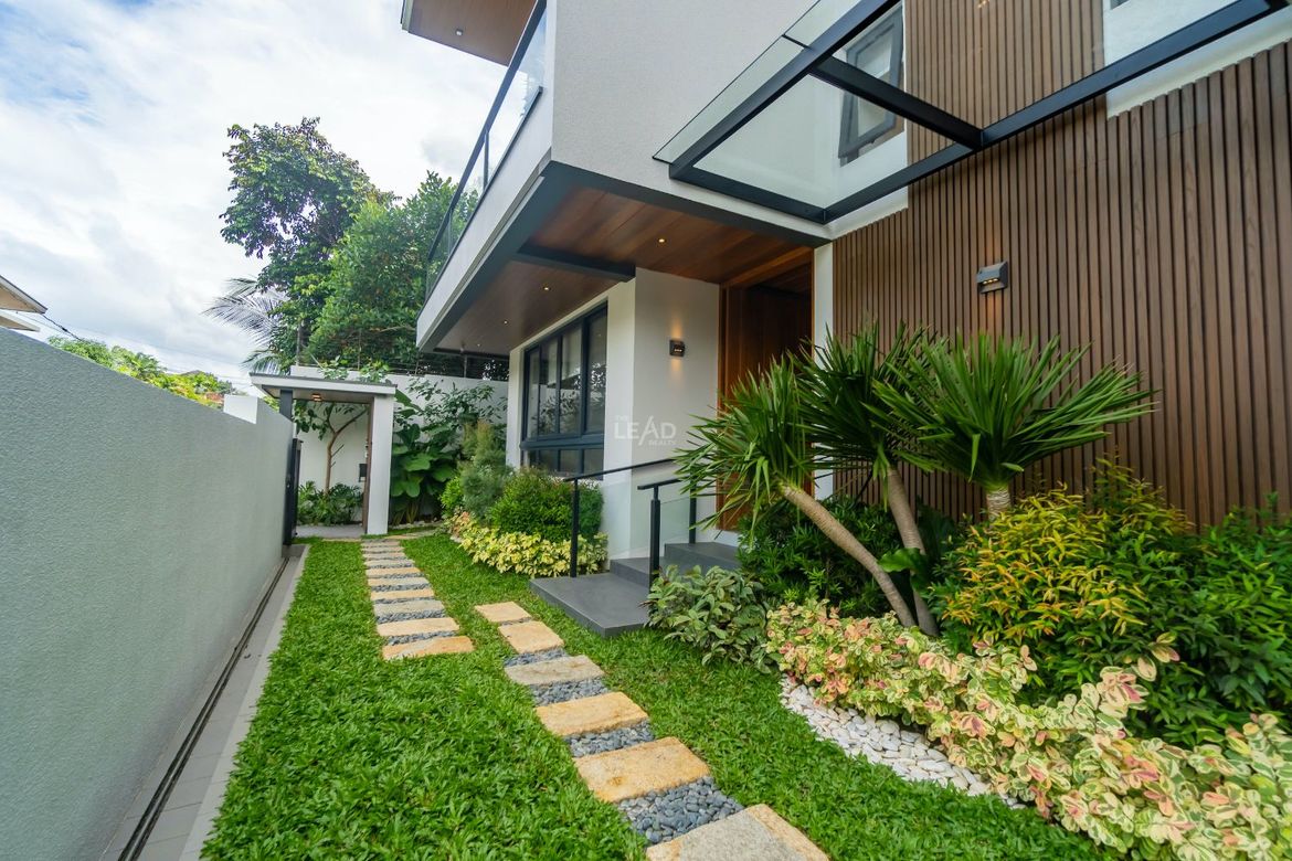 7 Bedroom House for Sale in Pasong Tamo, Quezon City, Metro Manila – photo 6