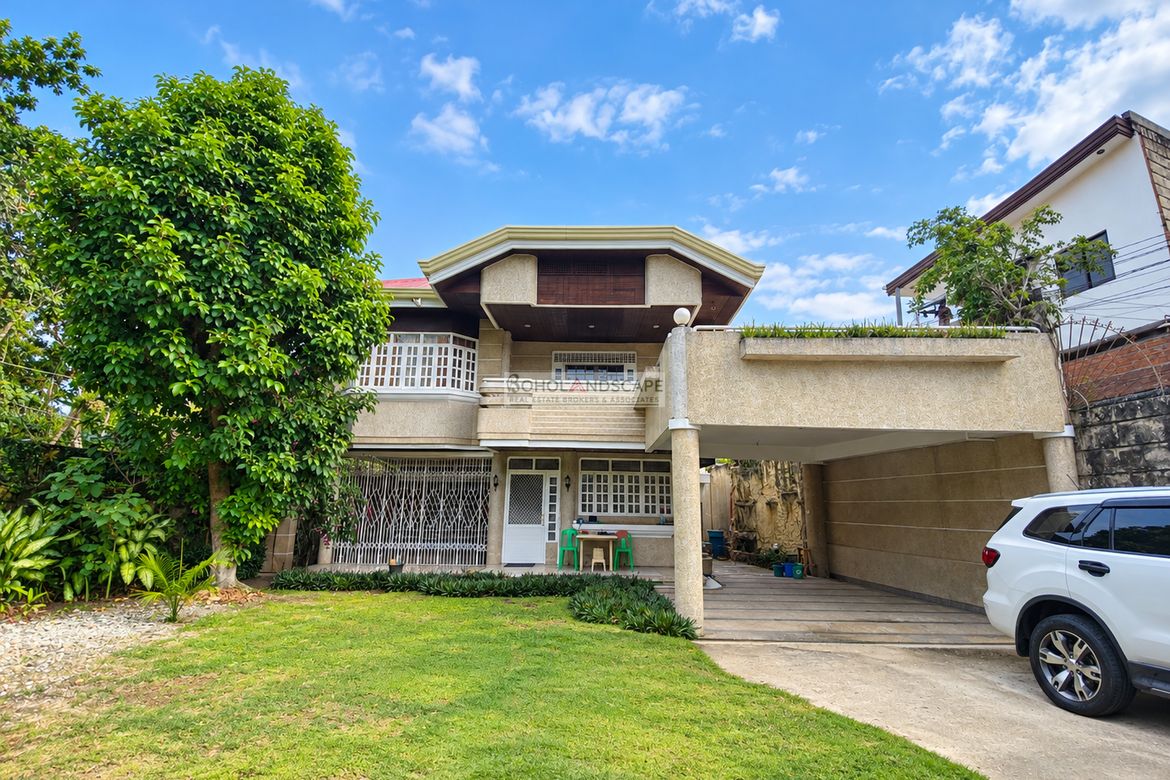 7 Bedroom House for Sale in Poblacion III, Tagbilaran, Bohol