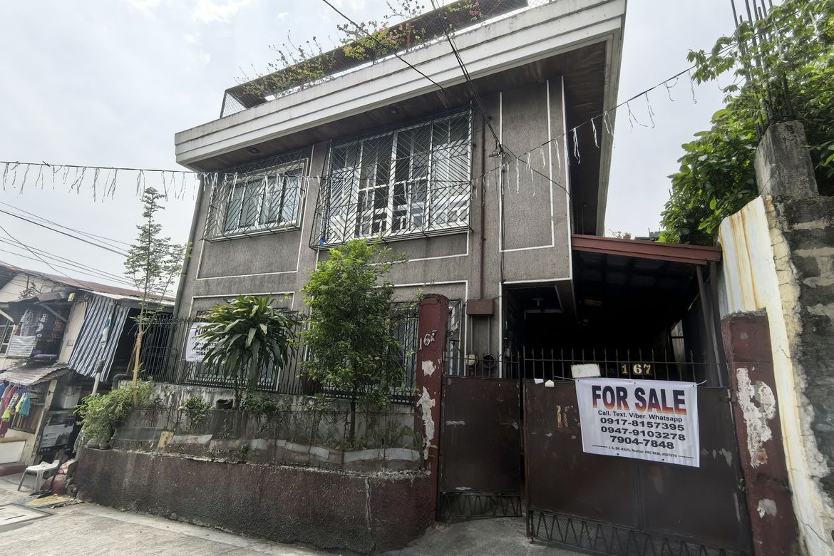 7 Bedroom House for Sale in Salapan, San Juan, Metro Manila near LRT-2 J. Ruiz