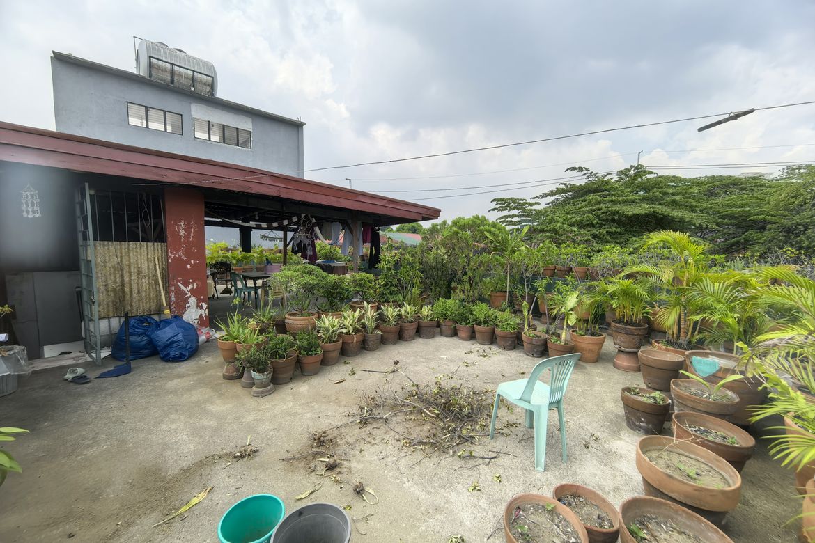 7 Bedroom House for Sale in Salapan, San Juan, Metro Manila near LRT-2 J. Ruiz – photo 3