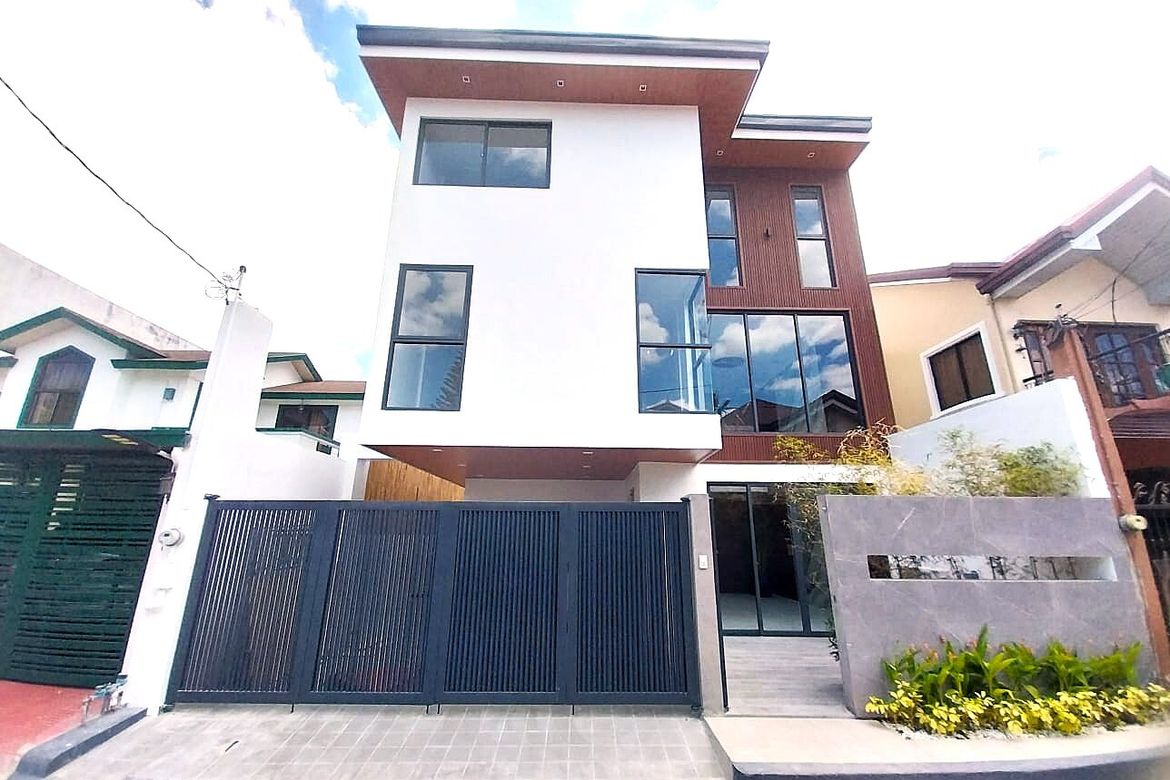 7 Bedroom House for Sale in San Juan, Taytay, Rizal