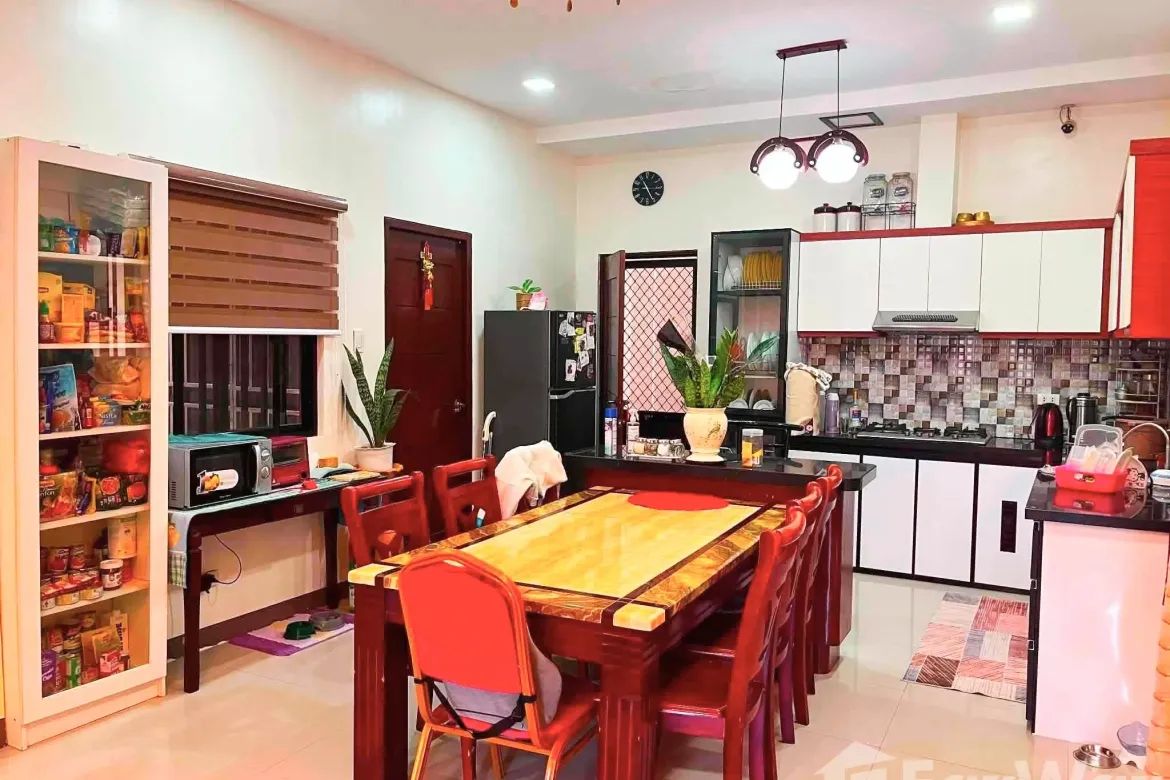 7 Bedroom House for Sale in Santo Niño, Parañaque, Metro Manila